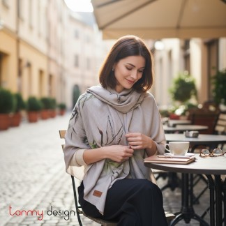 Grey ramie scarf hand-painted with bamboo and crane 115*115cm